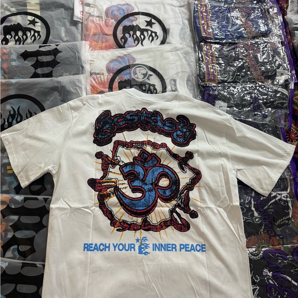 Ed Hardy White Graphic T-Shirt for Men - Picture 2 of 2